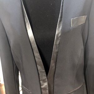 Size Medium Jennifer Lopez faux leather blazer